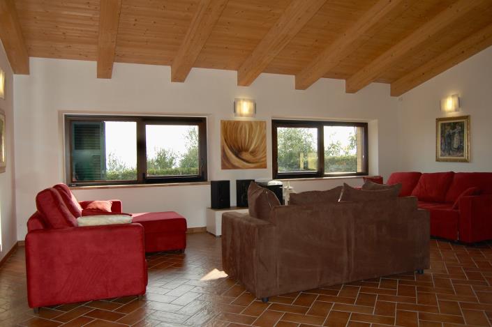 Image No.11-2 Bed Country House for sale