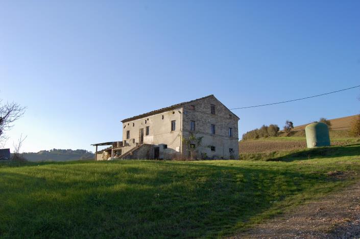 Image No.2-3 Bed Farmhouse for sale