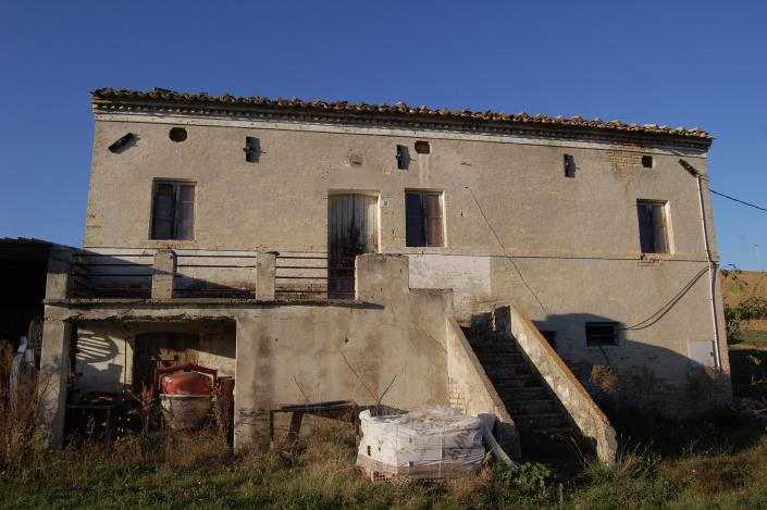 Image No.6-3 Bed Farmhouse for sale