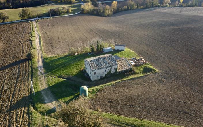 Image No.14-3 Bed Farmhouse for sale