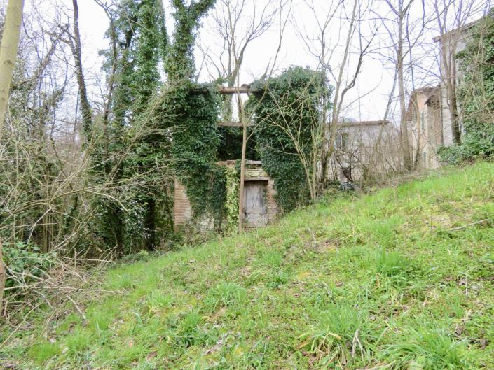 Image No.11-Grange de 1 chambre à vendre à Sarnano