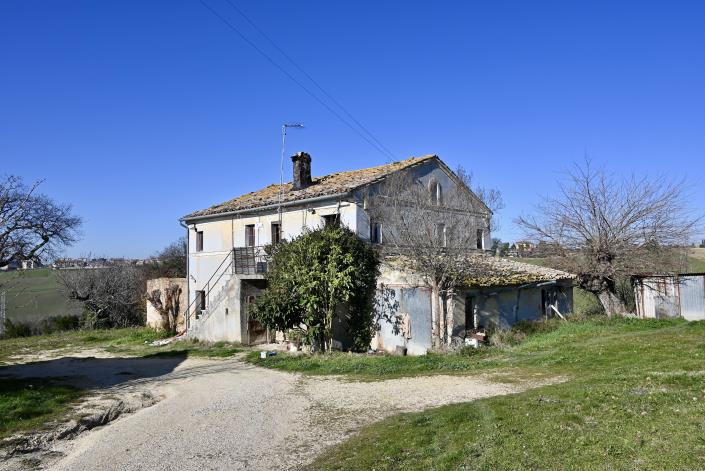 Image No.5-3 Bed Farmhouse for sale