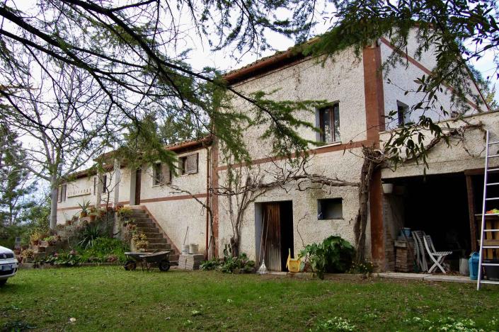 Image No.3-4 Bed Farmhouse for sale