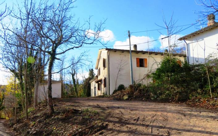 Image No.5-Ferme de 3 chambres à vendre à Sarnano