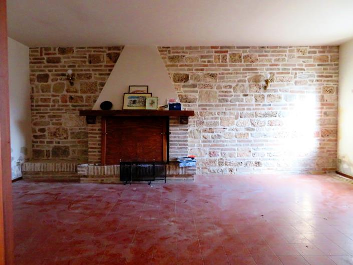 Image No.8-Ferme de 3 chambres à vendre à Sarnano