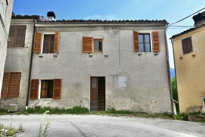 1 - Sarnano, Village House