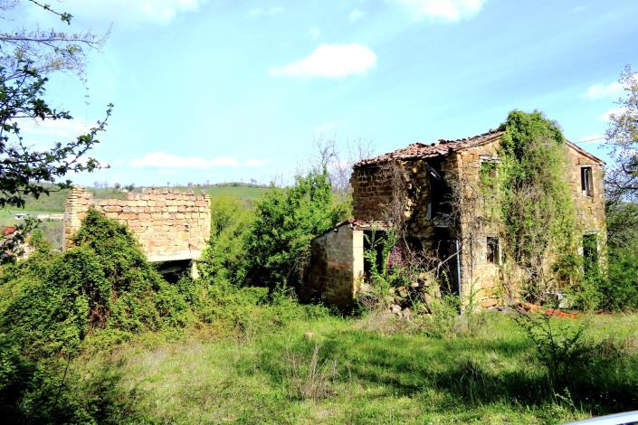 Image No.9-3 Bed Country Property for sale