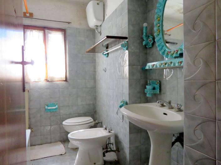 Image No.14-2 Bed House for sale