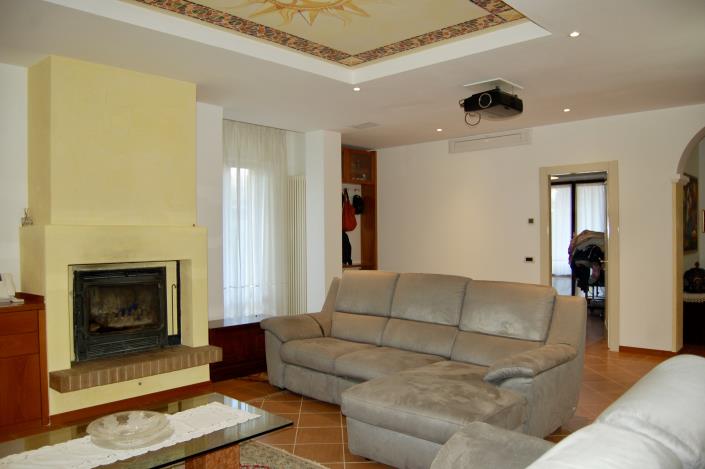 Image No.7-5 Bed Villa for sale