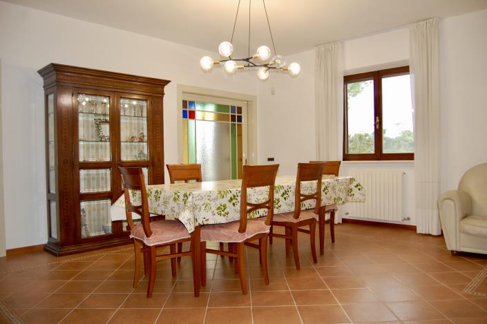 Image No.9-5 Bed Villa for sale