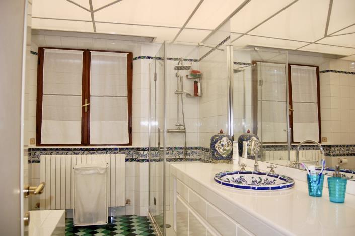 Image No.14-5 Bed Villa for sale