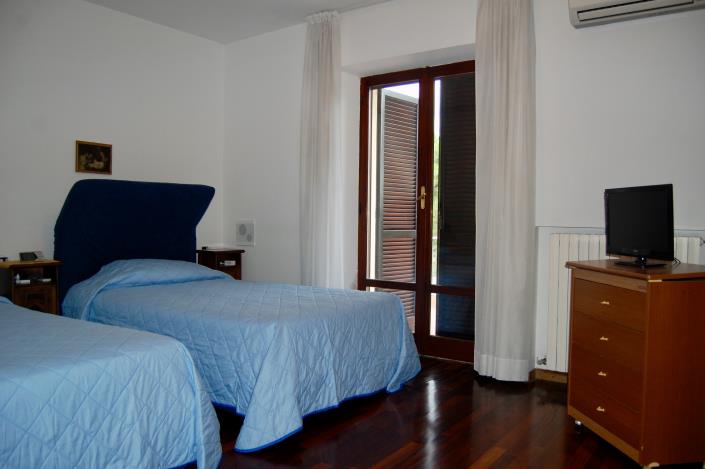 Image No.15-5 Bed Villa for sale