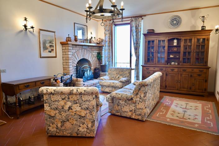 Image No.1-3 Bed Flat for sale