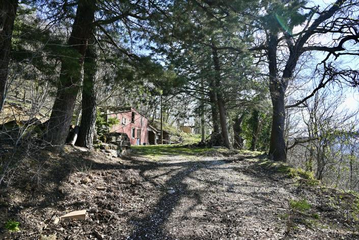 Image No.2-3 Bed Farmhouse for sale