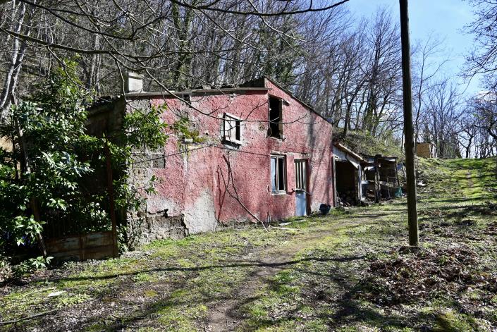Image No.10-3 Bed Farmhouse for sale