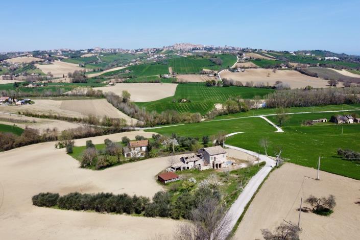 Image No.3-Ferme de 3 chambres à vendre à Torre San Patrizio