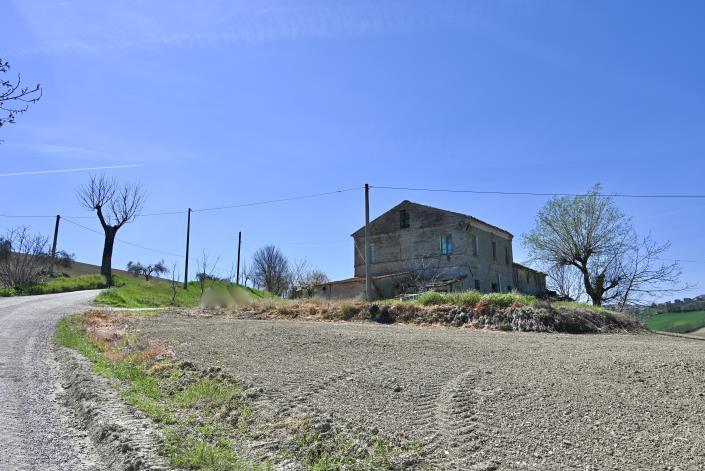 Image No.7-Ferme de 3 chambres à vendre à Torre San Patrizio
