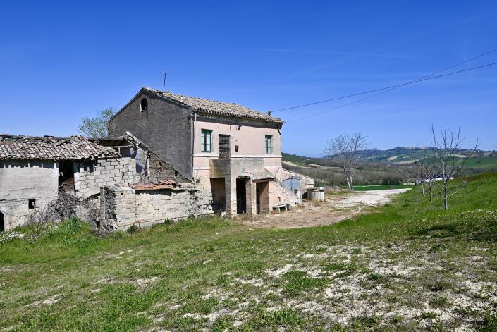 Image No.11-Ferme de 3 chambres à vendre à Torre San Patrizio