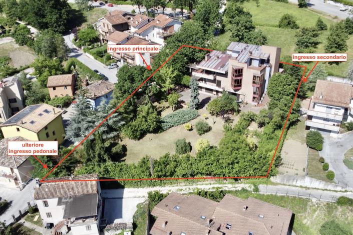 Image No.4-Villa / Détaché de 8 chambres à vendre à Sarnano