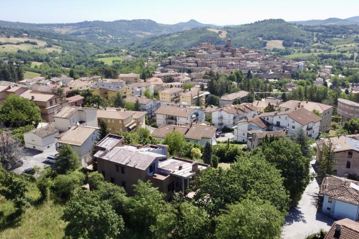 Image No.6-Villa / Détaché de 8 chambres à vendre à Sarnano
