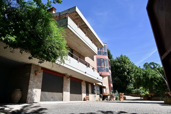 Image No.8-Villa / Détaché de 8 chambres à vendre à Sarnano