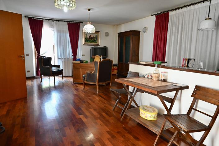 Image No.36-Villa / Détaché de 8 chambres à vendre à Sarnano