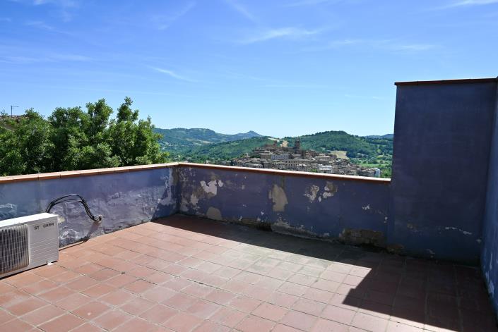 Image No.38-Villa / Détaché de 8 chambres à vendre à Sarnano