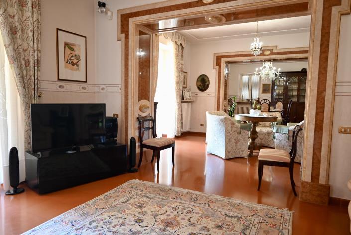 Image No.19-Villa de 6 chambres à vendre à Macerata