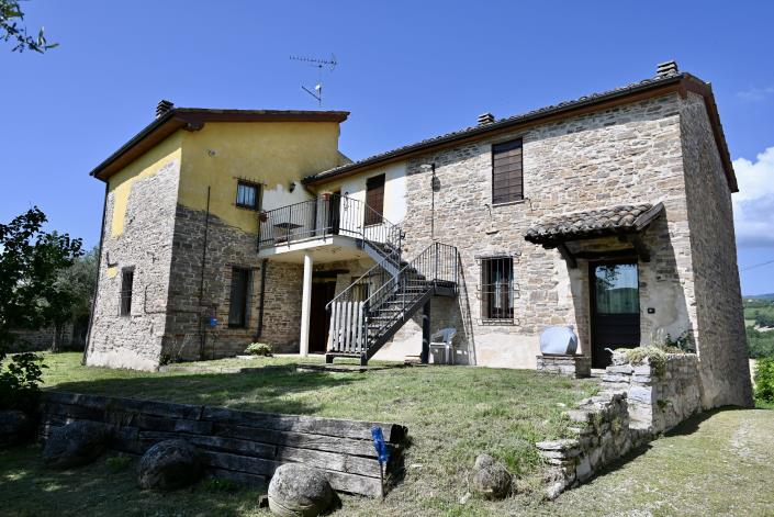 Image No.5-7 Bed Country Property for sale