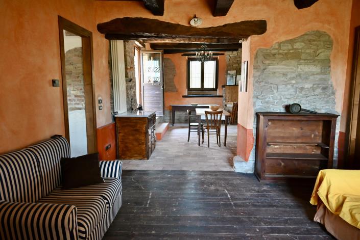 Image No.16-7 Bed Country Property for sale