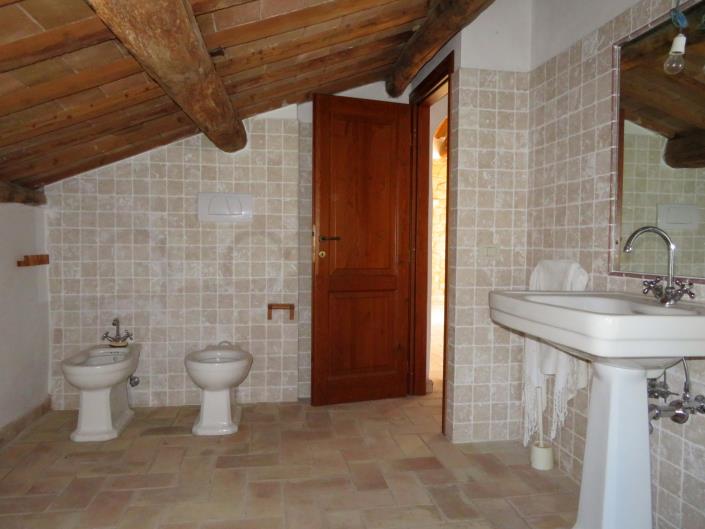 Image No.21-4 Bed Country House for sale