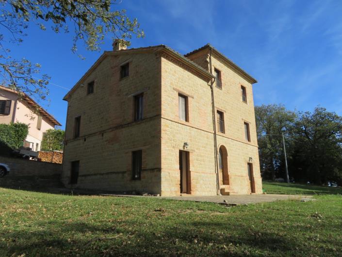 Image No.7-4 Bed Country House for sale