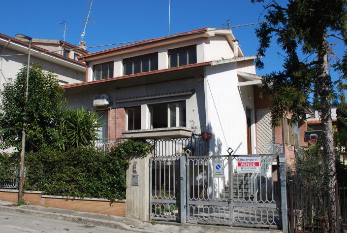 Image No.1-Villa de 3 chambres à vendre à Civitanova Marche