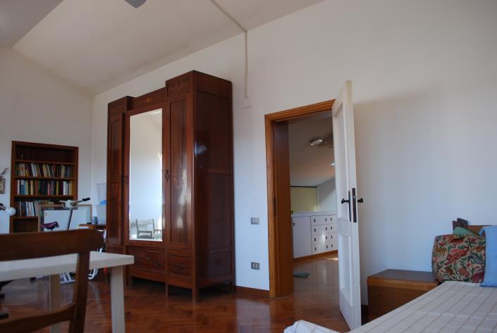 Image No.19-3 Bed Villa for sale