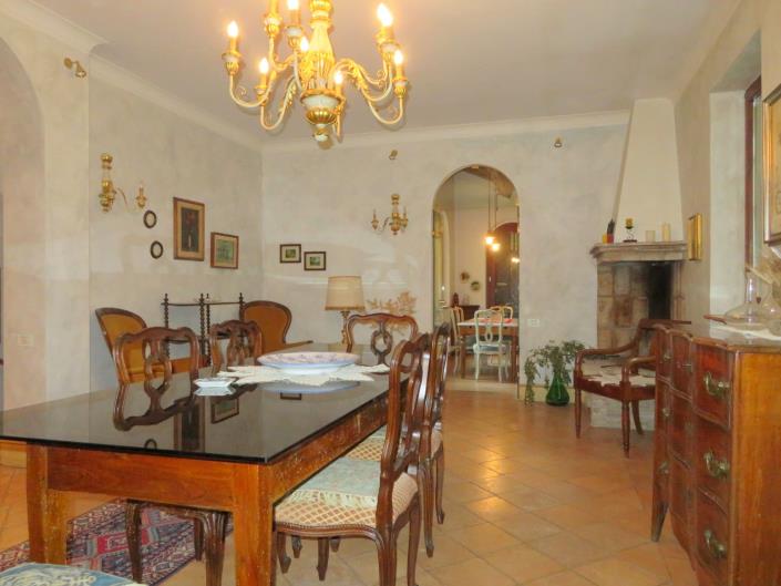 Image No.20-6 Bed Villa for sale