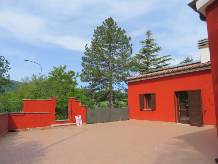 Image No.12-Jumelé de 2 chambres à vendre à Cessapalombo