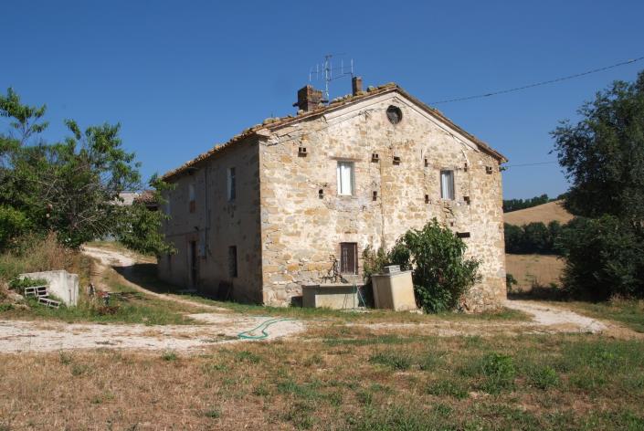 Image No.1-Propriété de pays de 3 chambres à vendre à Pioraco