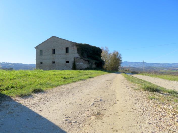 Image No.4-4 Bed Farmhouse for sale
