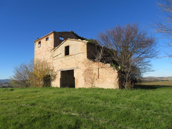 Image No.4-4 Bed Farmhouse for sale