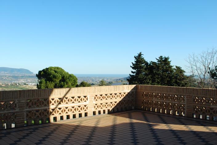 Image No.9-3 Bed Semi-Detached for sale