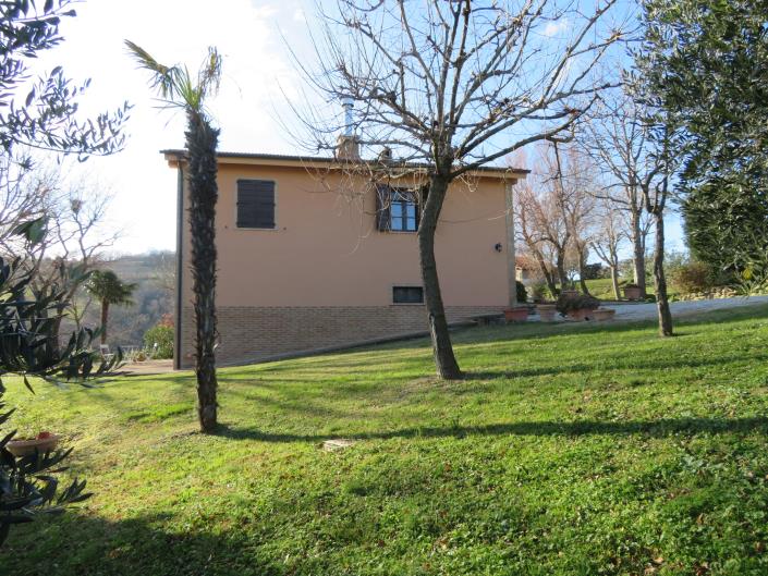 Image No.14-3 Bed Country House for sale