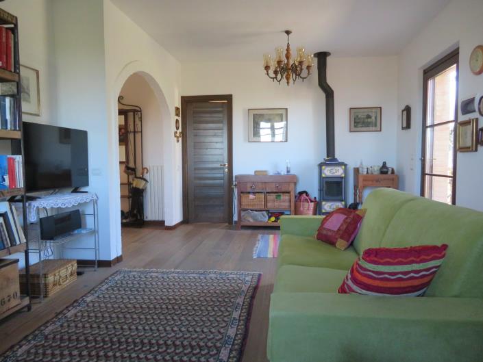 Image No.30-3 Bed Country House for sale