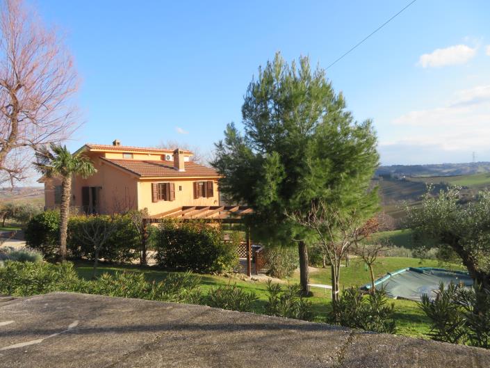 Image No.5-3 Bed Country House for sale