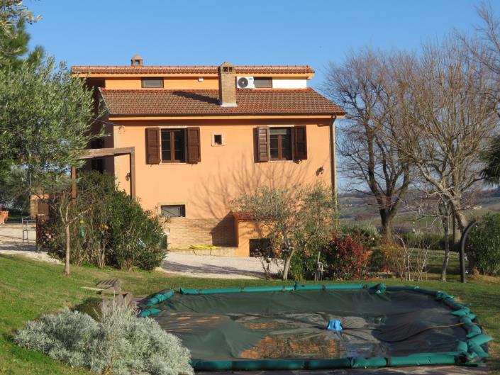 Image No.8-3 Bed Country House for sale