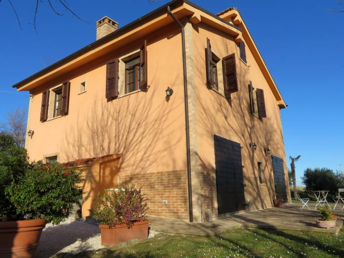 Image No.12-3 Bed Country House for sale