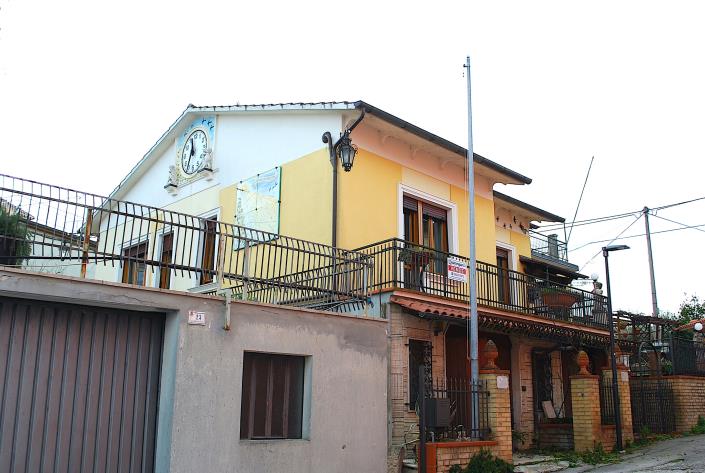 Image No.1-Maison de 3 chambres à vendre à Petriolo