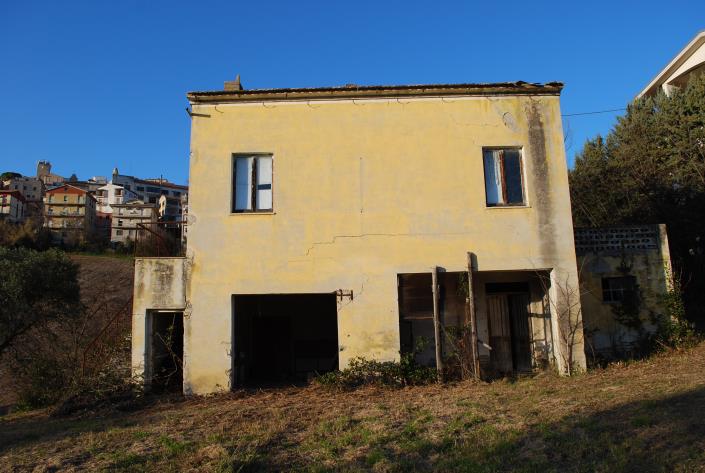 Image No.5-3 Bed House for sale