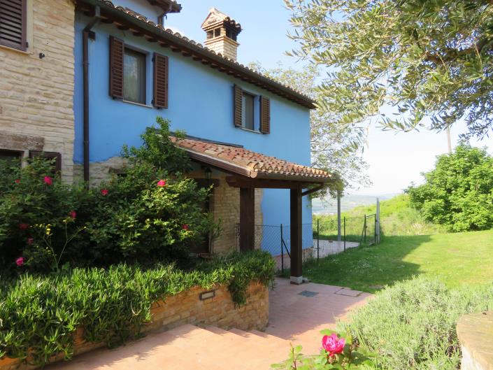 Image No.3-3 Bed Country Property for sale