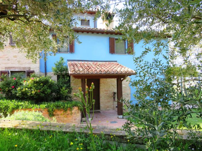 Image No.6-3 Bed Country Property for sale