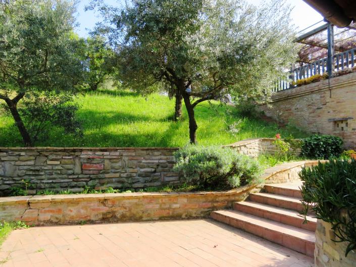 Image No.7-3 Bed Country Property for sale